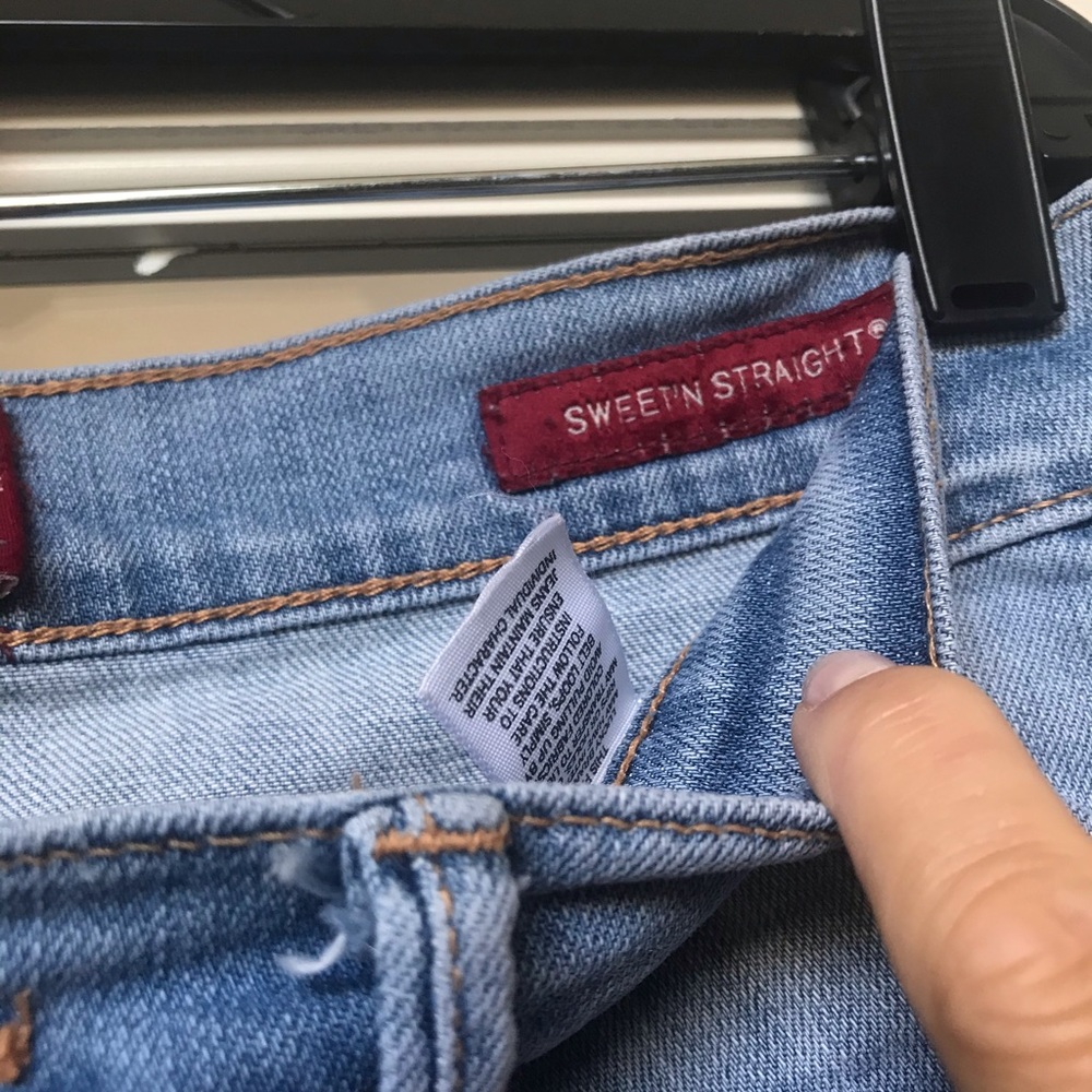 Lucky Brand Distressed Straight Denim - Picture 5 of 6